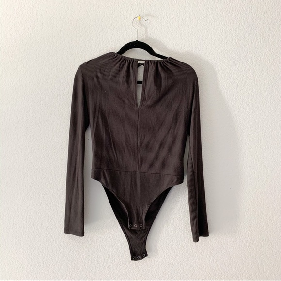 Keyhole Gray Body Suit - Picture 2 of 3